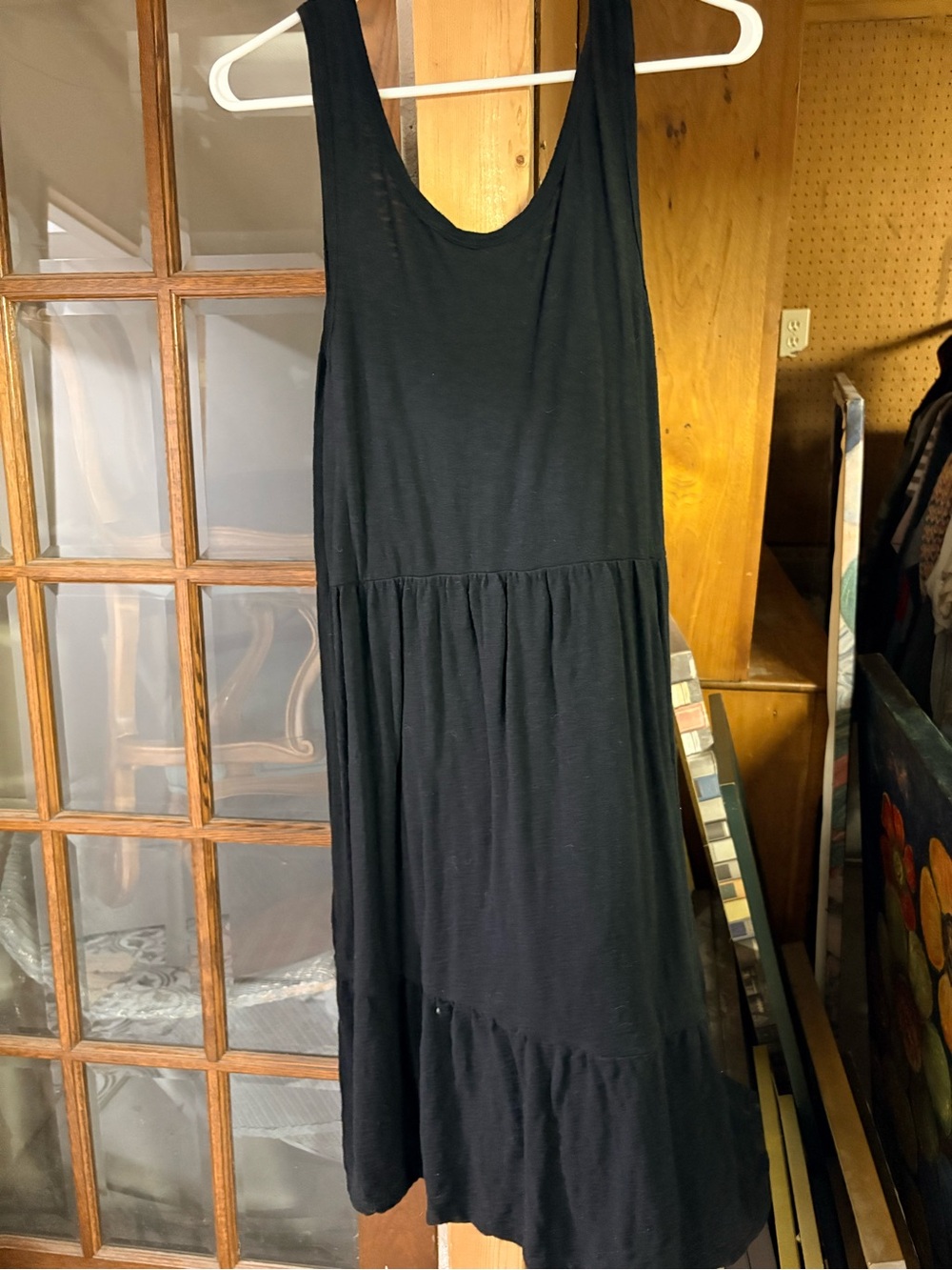 GAP Black Sleeveless Tiered Midi Dress
